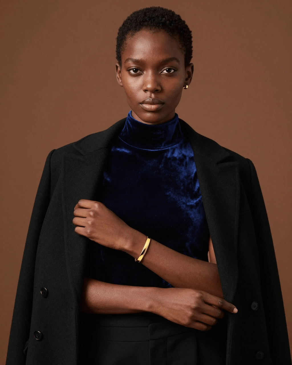 Jewellery-compatible close campaign output